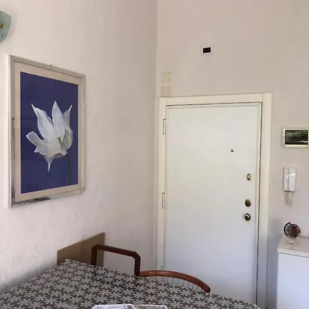 Rose Holiday House